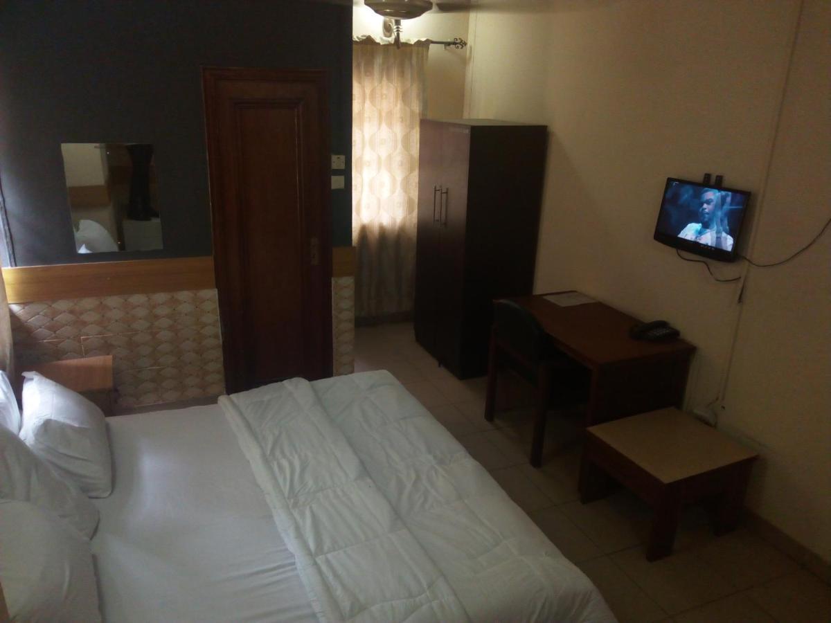 Holla-Jobi Guest House Lagos Exterior foto